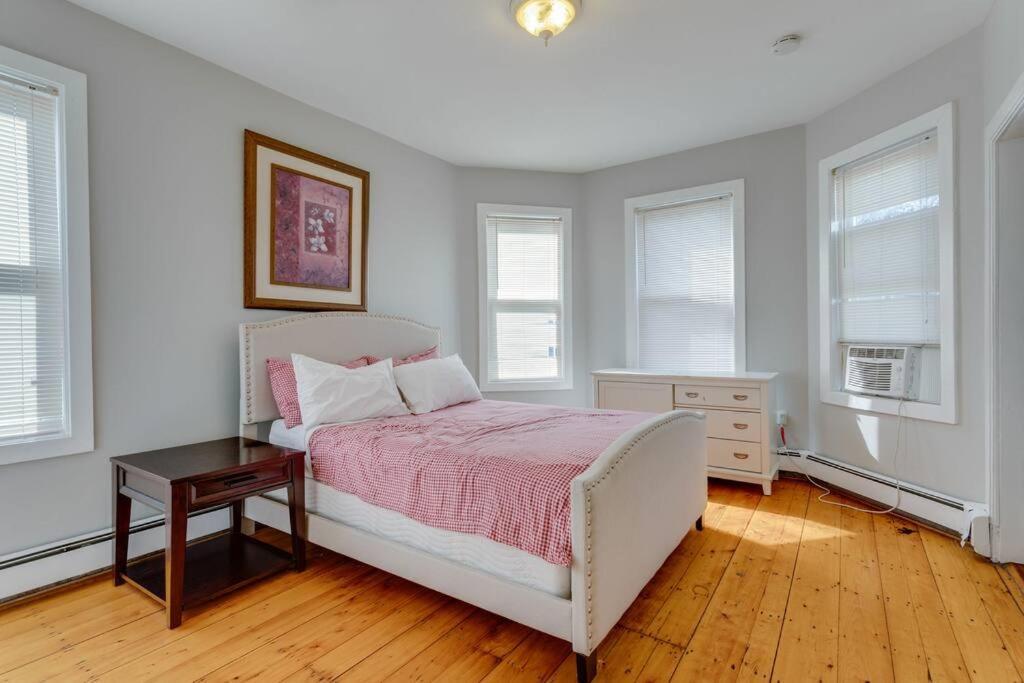 New! Boston Condo Near Mbta, 3 Mi To Fenway! Екстериор снимка