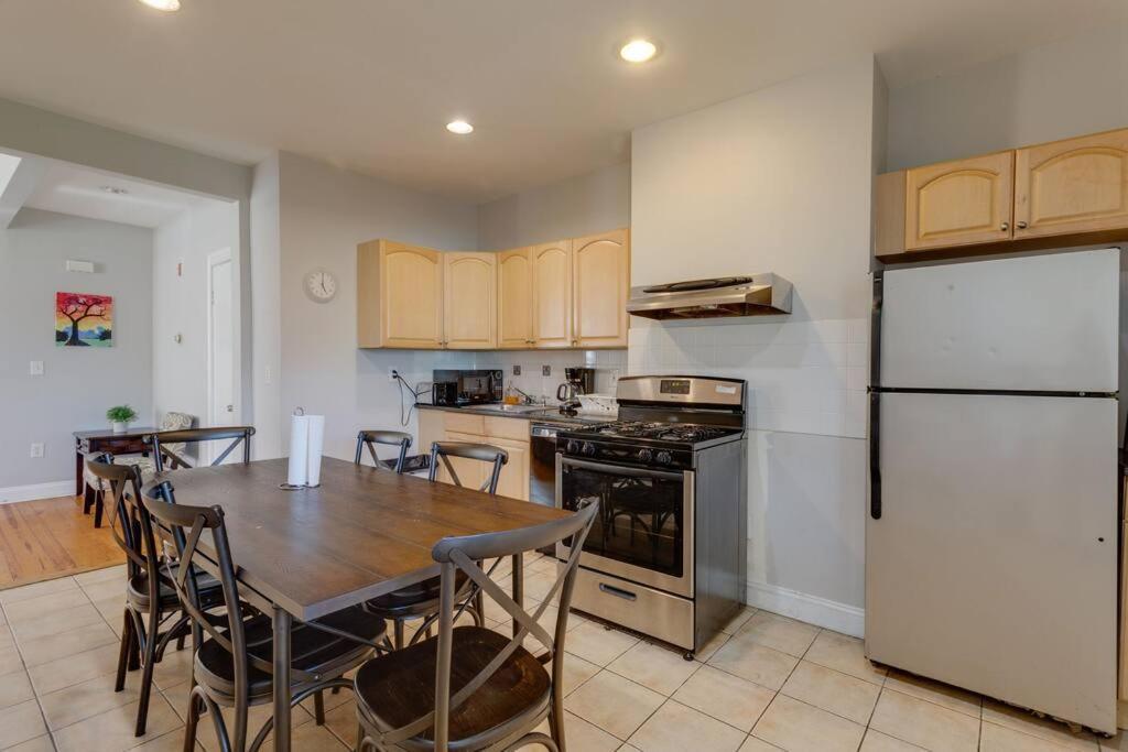 New! Boston Condo Near Mbta, 3 Mi To Fenway! Екстериор снимка