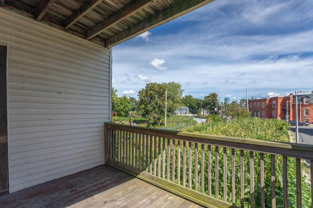 New! Boston Condo Near Mbta, 3 Mi To Fenway! Екстериор снимка